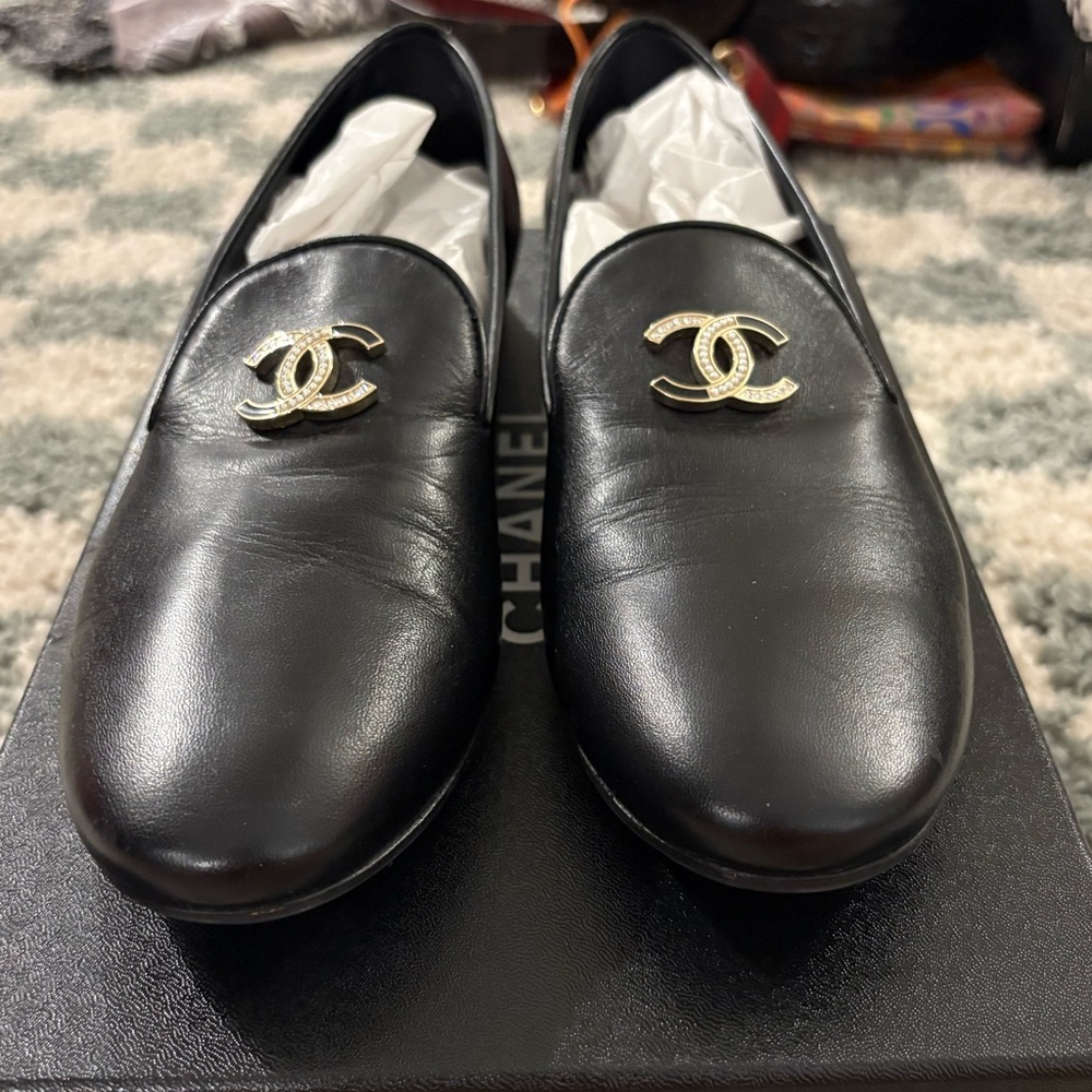 CHANEL Black Loafers with Silver Logo - Picture 4 of 5